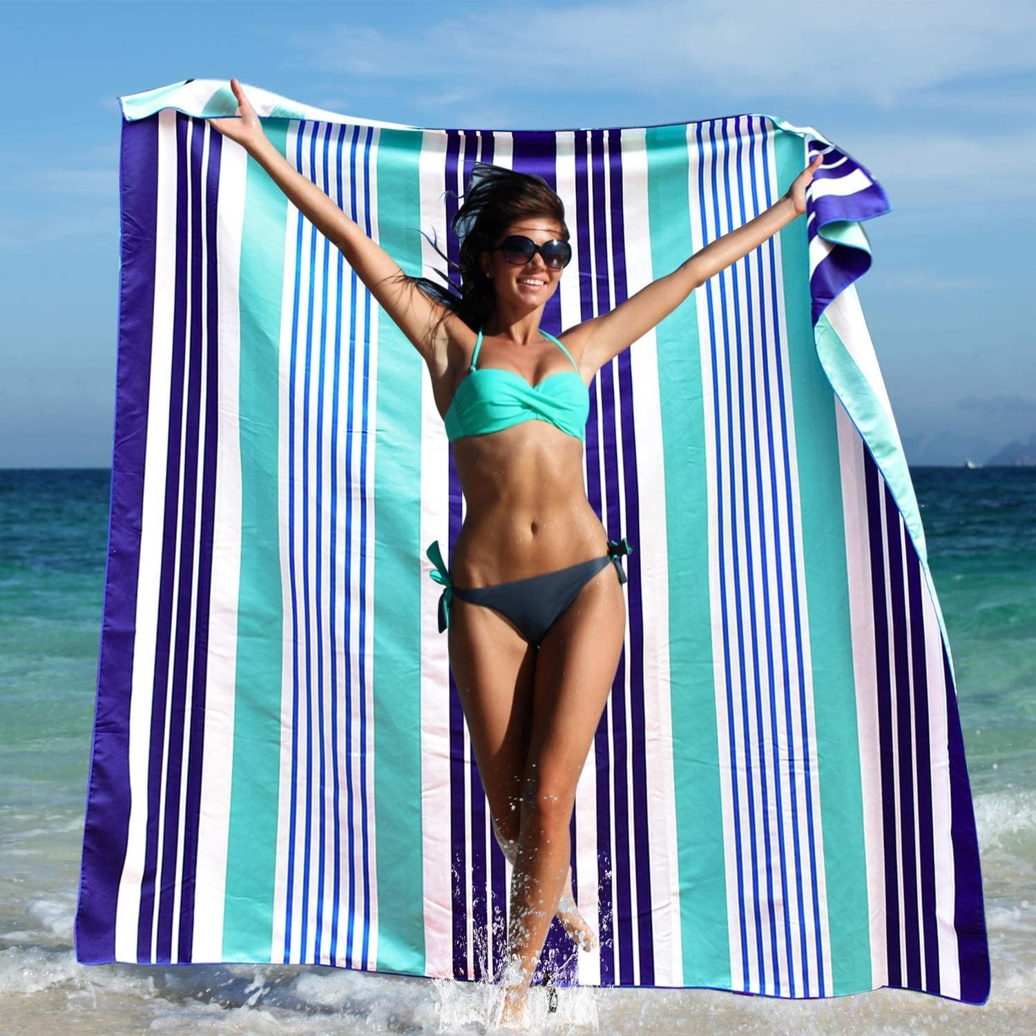 Beach Towel - Wow Ocean (72x72 inches)