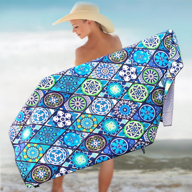 Elite Trend XL Beach Towel for Travel – Extra Large 78x35 Inch w/Bag –  Lightweight Microfiber, Compact, Soft, Quick Dry, Sand Free – for Swimming,  Pool, Camping, Yoga, Workout – Hibiscus : : Home