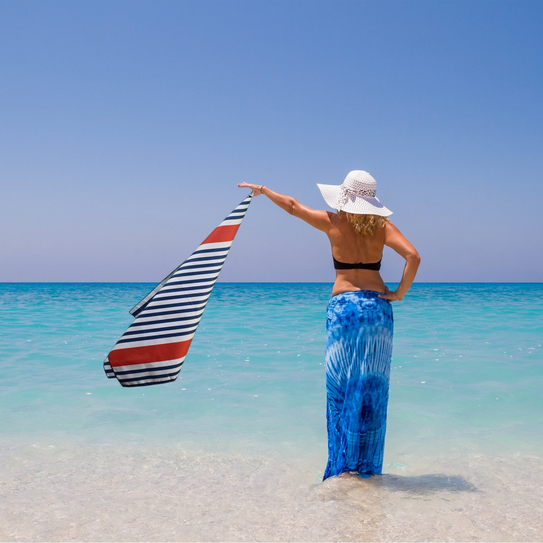 Beach Towel - Blue Red (78x35 inches)