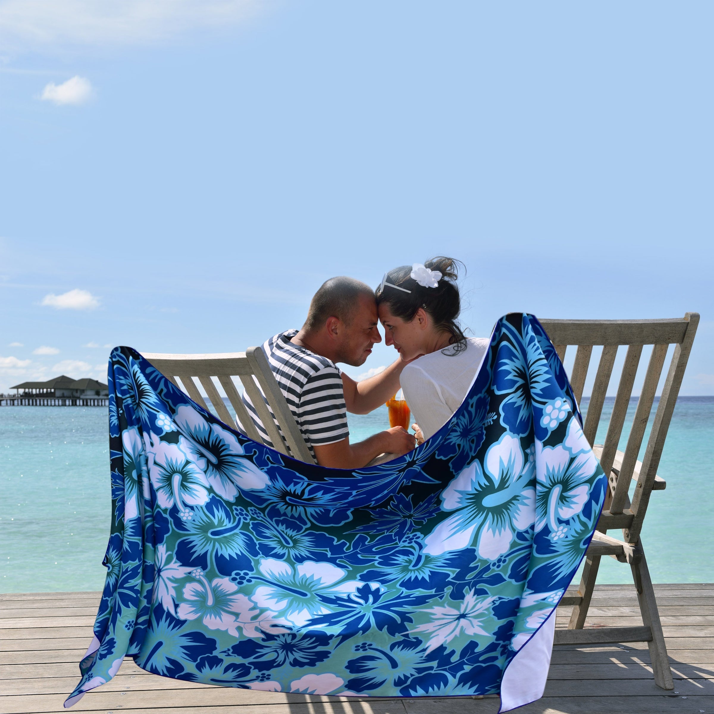 Beach Towel - Hibiscus (78x35 inches)